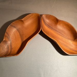 Set of 2 monkey pod bowls